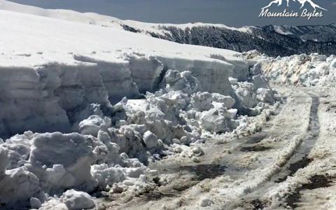 CHANSHAL PASS TREK