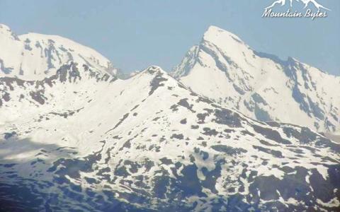 CHANSHAL PASS TREK