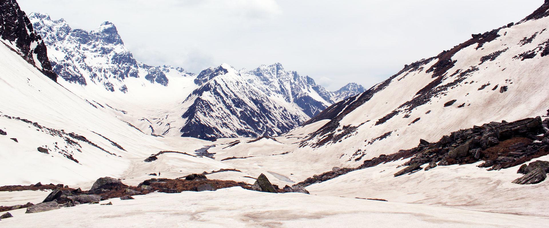 CHANDERNAHAN PEAK SNOW TREK